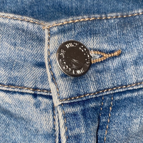 COPY - Juicy couture skinny jeans with silver on the side of the legs - Picture 4 of 11